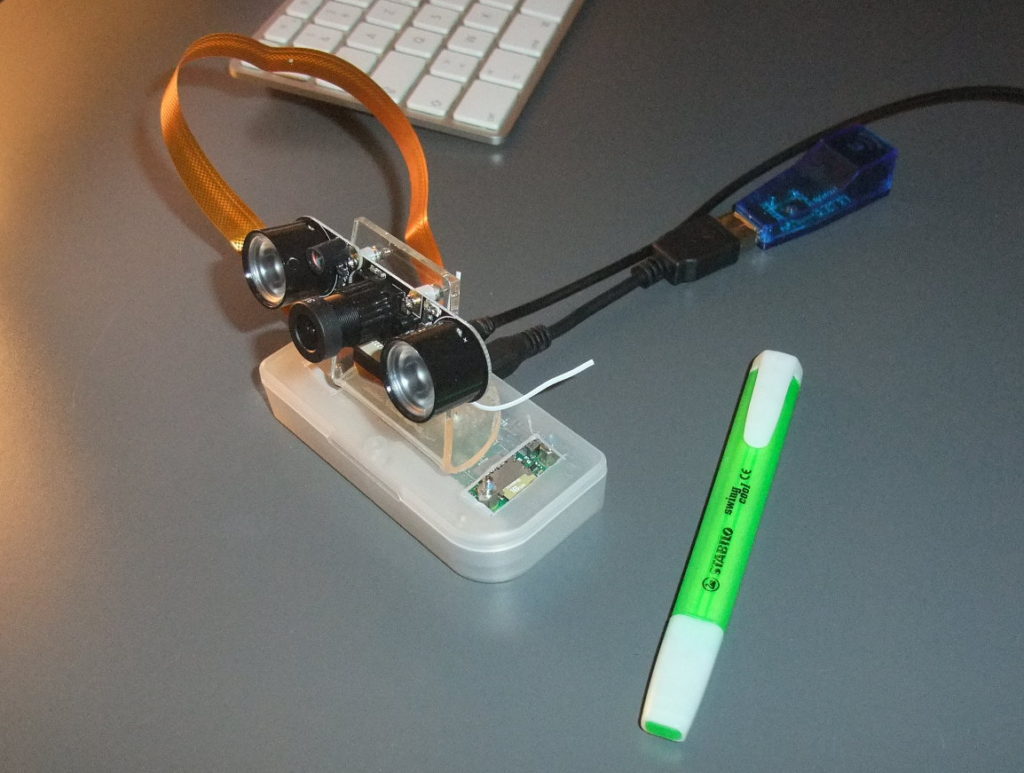 Photo d'un une caméra miniature à base de Raspberry Pi Zero et module caméra vision nocturne à bas coût